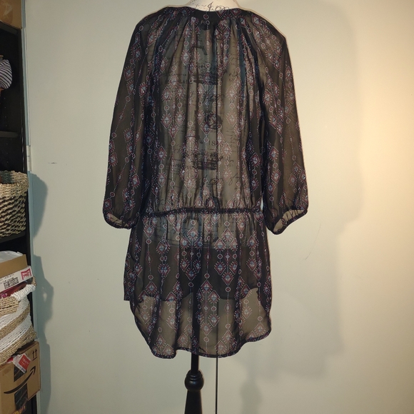 "Maurices" name brand Blouse, Size 1X, black sheer - Picture 3 of 5